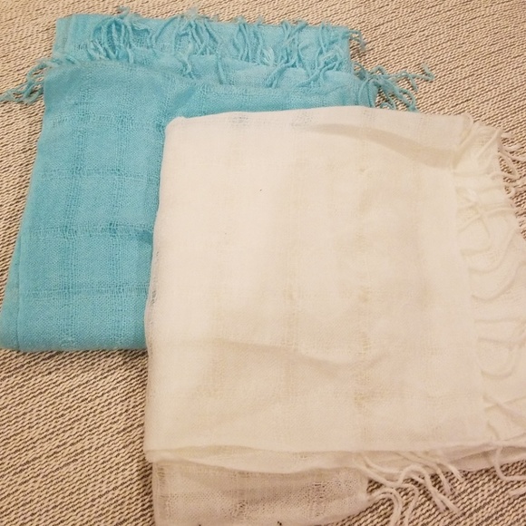 Scarves bundle of two - Picture 2 of 3